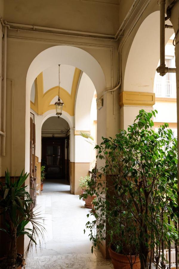 Duomo 77 - In The Heart Of The Historical Center By Elite Villas Napoli Eksteriør billede