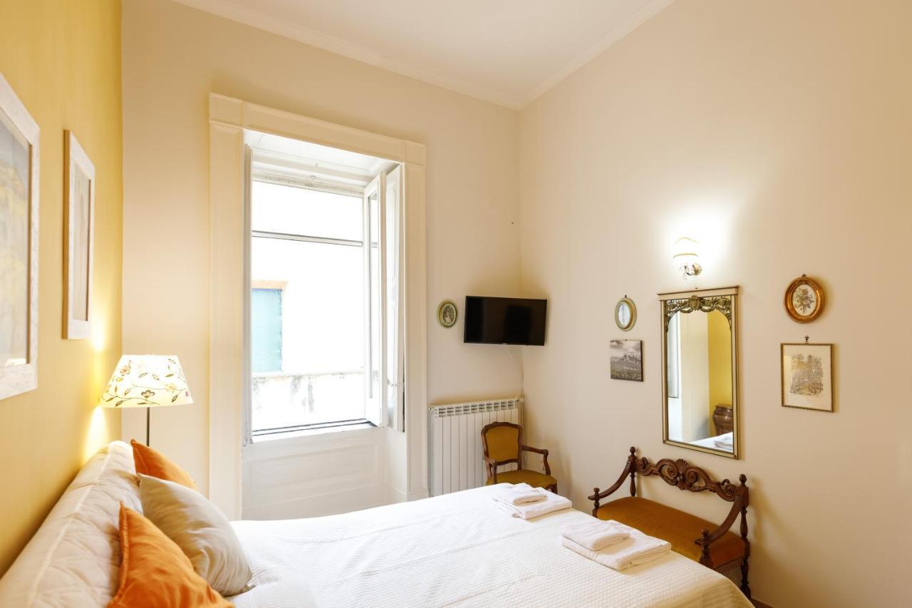 Duomo 77 - In The Heart Of The Historical Center By Elite Villas Napoli Eksteriør billede